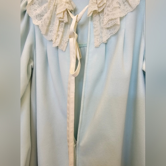 Oscar de la Renta - Picture 4 of 9